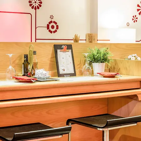 Готель Ibis Centro Sao Bento