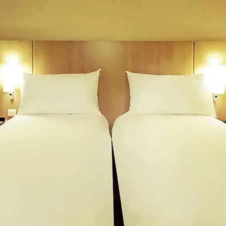 Ibis Centro Sao Bento Готель Порту