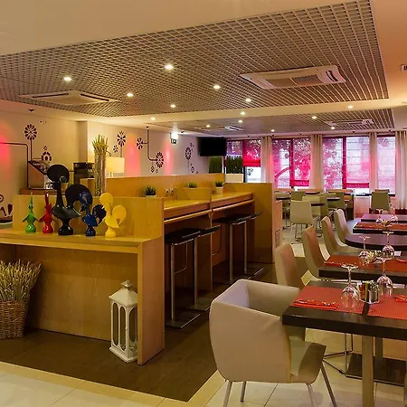 Ibis Centro Sao Bento 2* Порту